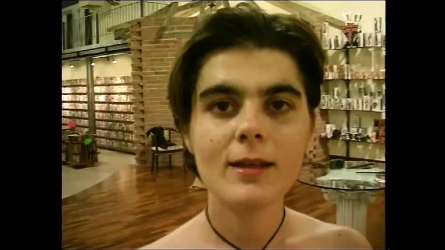 LECCAMI TRA LE COSCE Full Movie