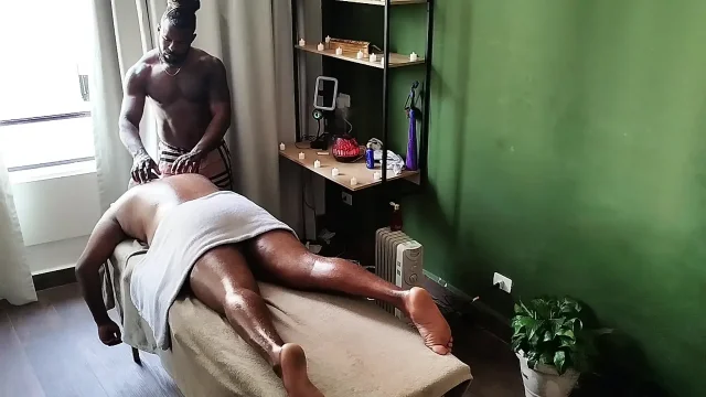 Camera Captures Image of Bear Receiving Massage