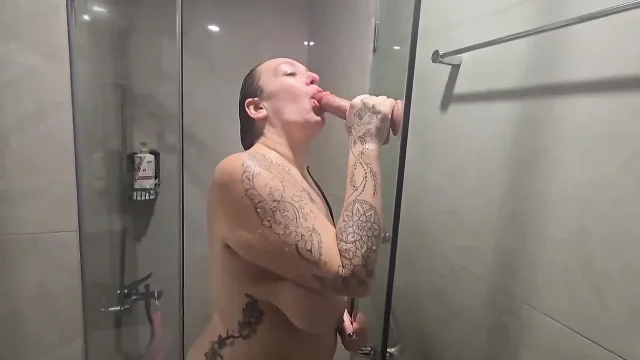 Jade Shower Play & Giggle Fit