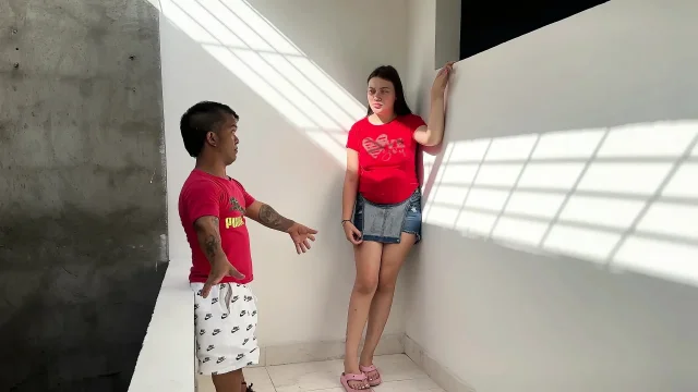 My Rich Pregnant Stepsister Agrees to Have Sex with Me Because I Am a Dwarf and