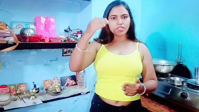 Younger Step Brother Penis Got Hard After Seeing The Beauty of Hot Sister-in- law