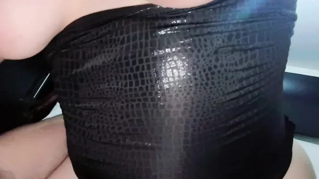 Mexican latina secretary with beautiful breasts sits on her boss's penis and