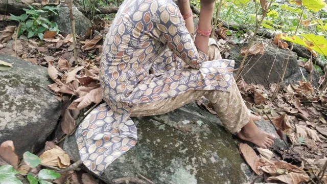 A girl was first time fucking with her boyfriendA girl was fucking her tight