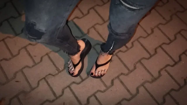 my feet and toe rings - public crossdressing