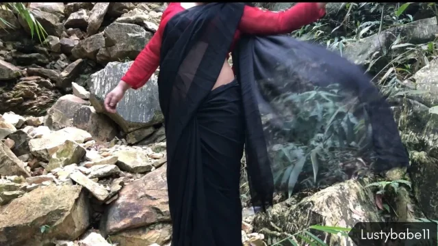 Trekking ma saree layera majjale chikekosex in the woods