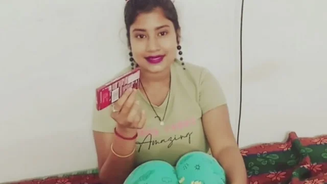 I seduced my stepsister by giving her chocolate then I fucked her and ejaculated