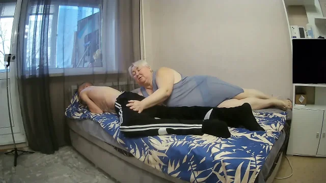 Girlfriend loves it when I cum in her mouth