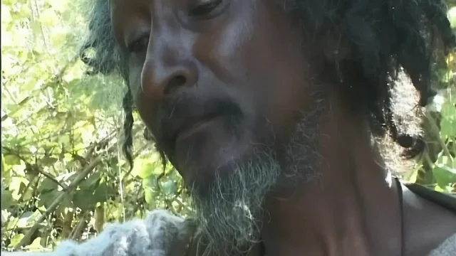 Feet Wank the Thick Cock Penetrate Deep Into the Asshole
