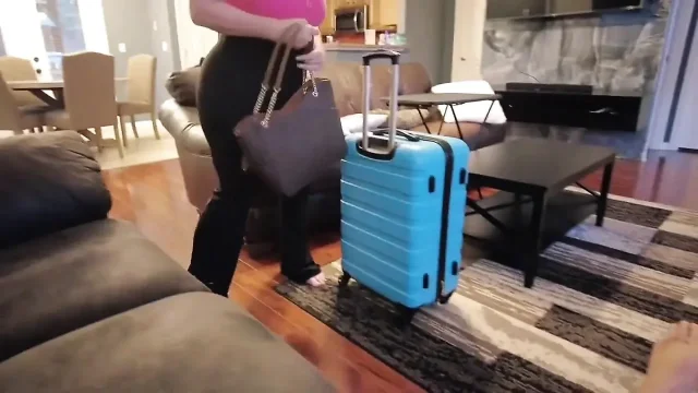 Stepson Convinces His Curvy PAWG Stepmom Danni Jones Not to Leave