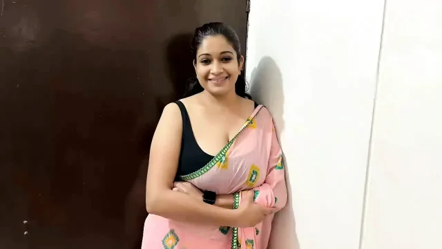 Hot Village stepmom showing xxx Ass while boobs fuck by stepson in saree