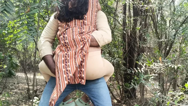 College student outdoor fucking