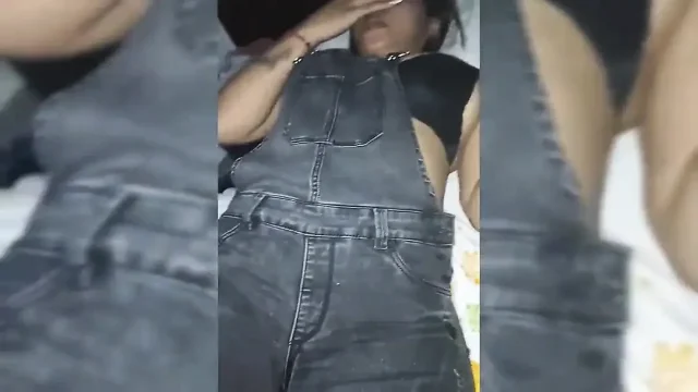 18 year old brunette big saggy tits from New York United States fucking her