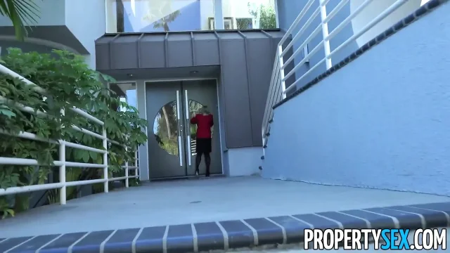 Propertysex Aggresive Real Estate Agent Tries to Use Sex to Convince Homeowner