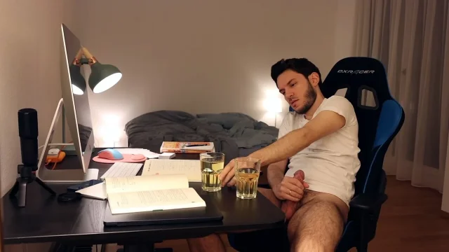 Pissing and cum in drinking glass - gay urine