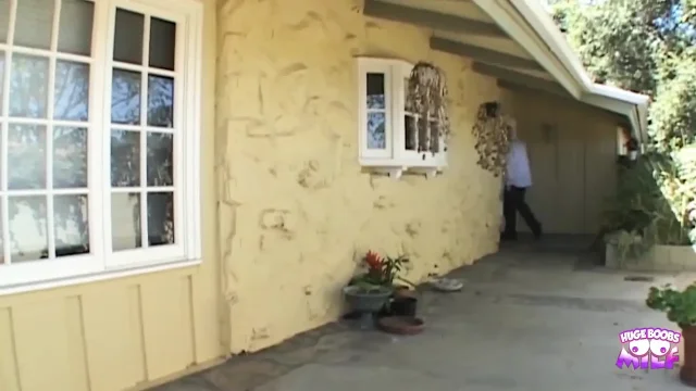 They Came by Car to Her Friends Place Chatted a Bit and Fucked Hard Later