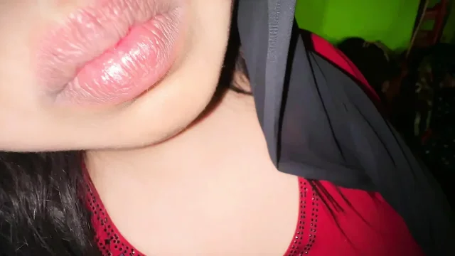 my cousin likes us to fuck while we are alone in her house BBW arab girl invites