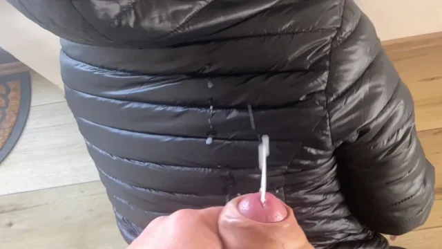 Public Tease in Torn Leggings – Blowjob & Doggy with Double Cum on My Black Downjacket