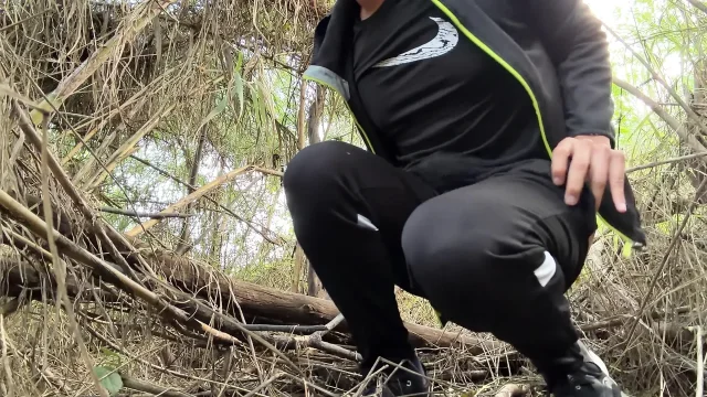 I was very hot and went to masturbate in a public park