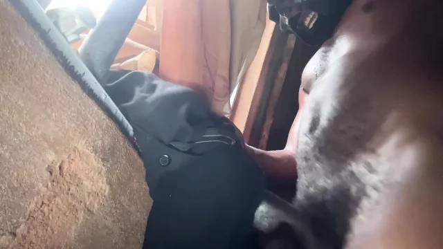 I'm trying to Cum with tight huge Cub