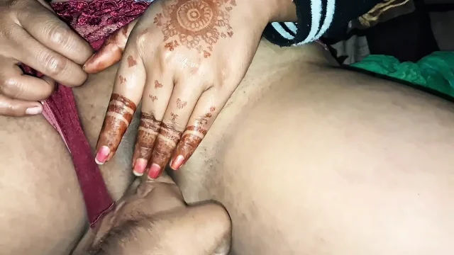 Hindi talk & Fingering just saved Pussy