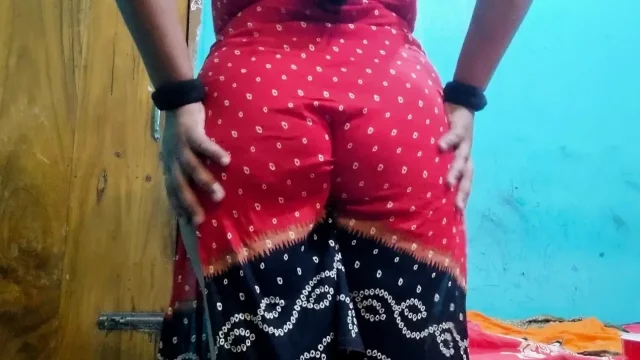 Hungry girl with a big big pussy waiting to be fucked in cock and Lovely