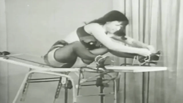The Girls Tie Themselves up