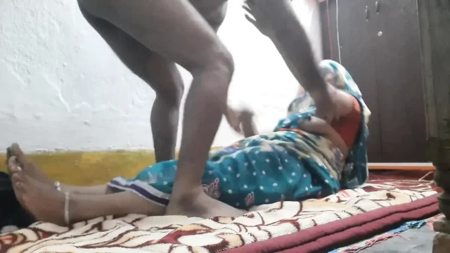 Hot Romance with Young Maid