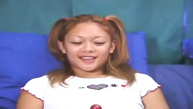 Sexy Asian pussy fucking dildo playing in a college uniform