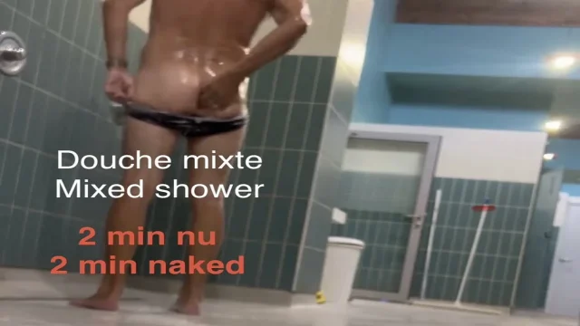 BeENJoY - Naked in the mixed pool shower almost caught I in the open cabin