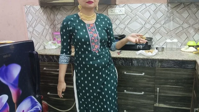 Indian Punjabi Stepmom Pat New Desi Chudai Full Gaaliyan Punjabi Full HD Desi