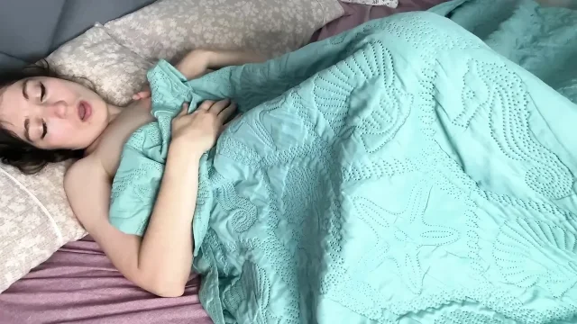 Morning Pussy Pleasure Intense Fingering to Real Orgasm