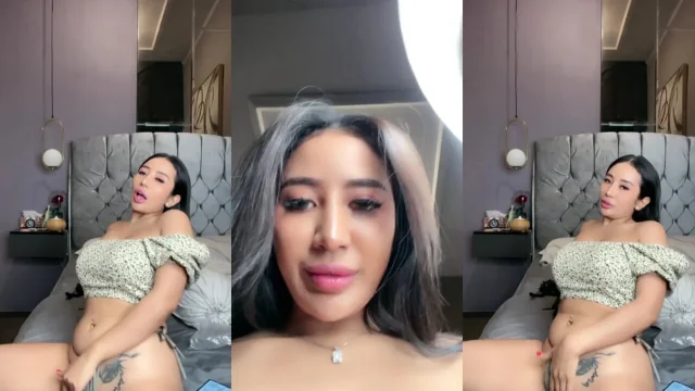 Model jonimalaikat colmek in live stream
