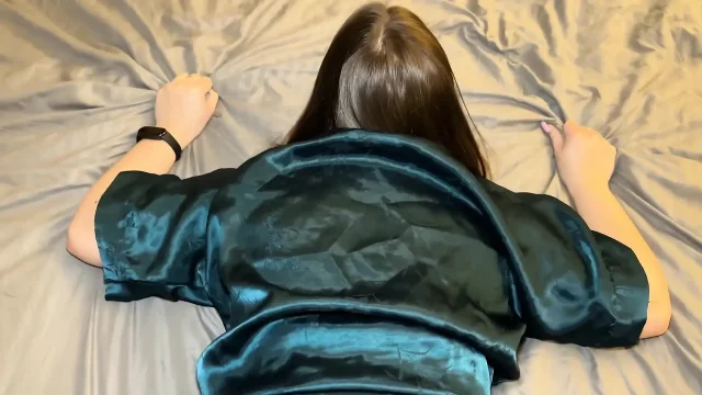 Morning Sex with My Young Stepdaughter Accidentally Came Inside Her