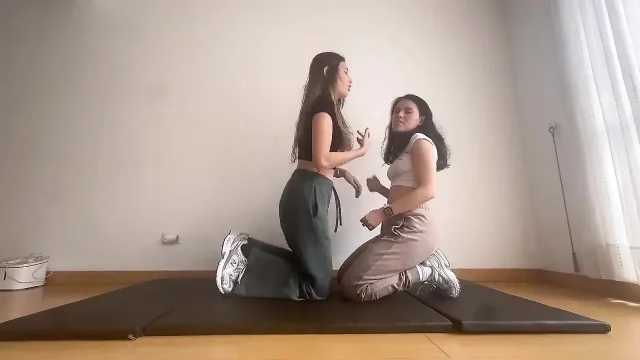 Female Wrestling and Lesbian Game