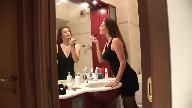 Wild crazy fuck for a nasty mature nympho