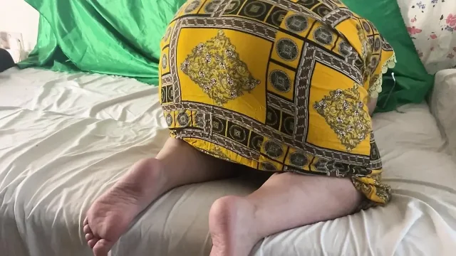 Married women takes shower before get big black cock bareback