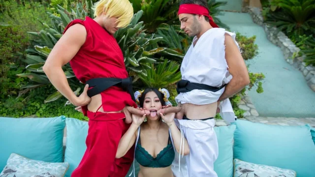 Jade Kush as Chun Li Begs For 2 Cocks at The Same Time - Street Fighter Porn