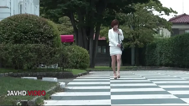 Wild Japanese Wife Gives Sloppy Blowjobs in Steamy Scenes