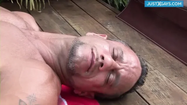 Holyday cumshot
