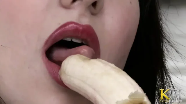 Room Service Cums With Big Tits