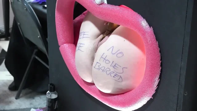 Orgasms & Gloryholes