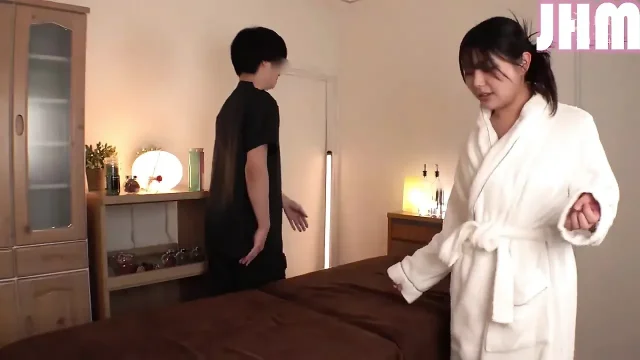 Body Care Salon - Oil Massage for Four Women - D