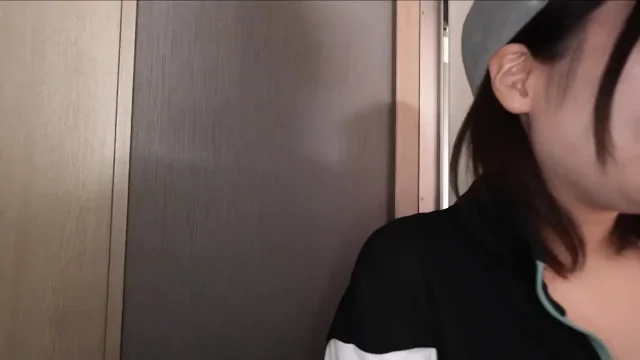 Natural Busty Girl I Tried Seducing Her She Has An Irresistible Body And She