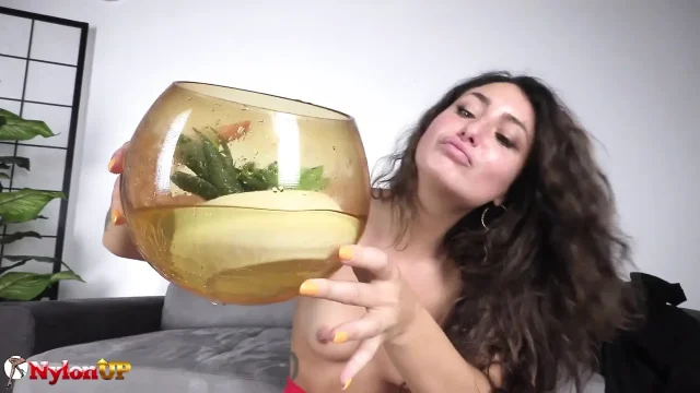Babe with Hairy Pussy Pisses Into a Angle Bowl