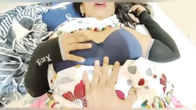 Indian hot wife desi indian romantic sex in bedroom