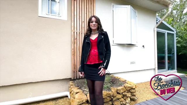 Ariana Gets Fucked by Two Guys at the Same Time