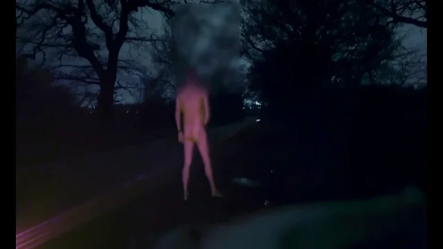 Wanking naked in 2 locations barefoot and twerking