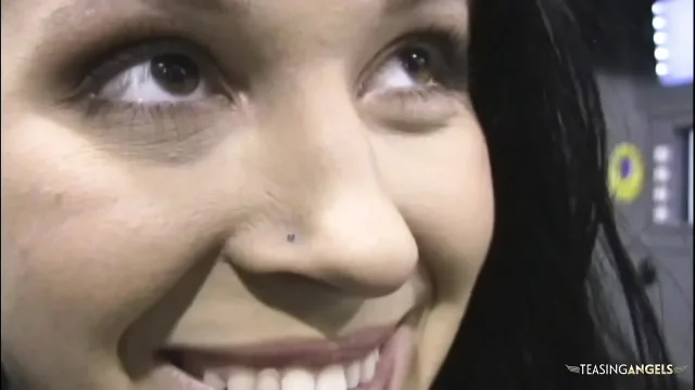 Instead of filling up her car the brunette gets seduced and led home to bang