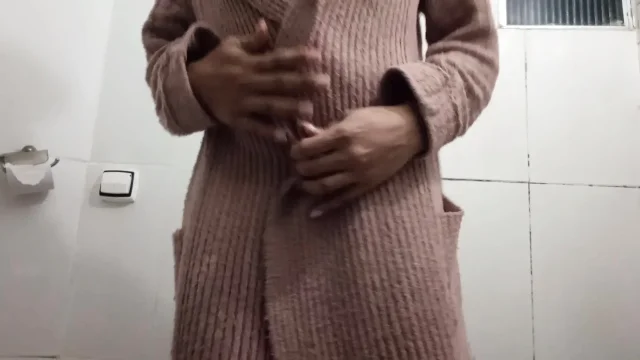 I put my panties aside showed my big clit and masturbated 3