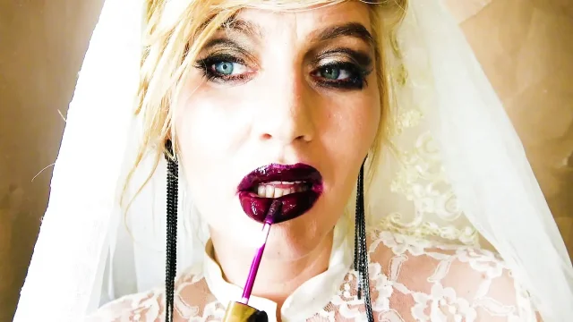 Femdom Lipstick Sexkisses